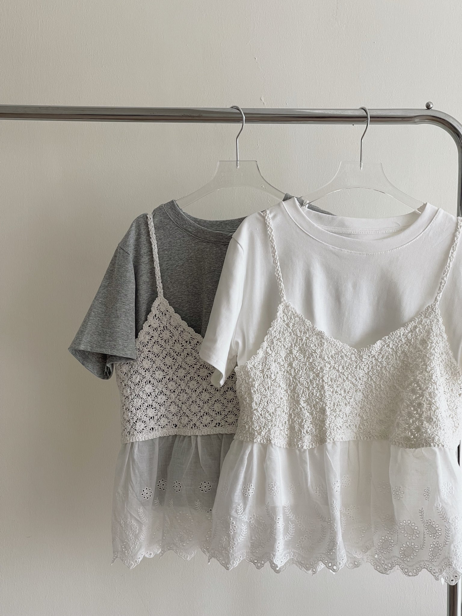 Saina Crochet 2pcs Top / 钩花针织吊带两件套