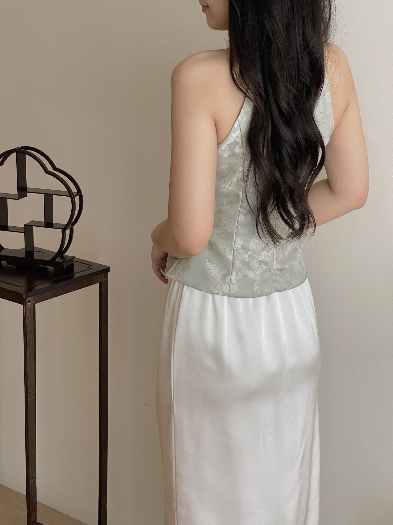 Moonlit Bloom Satin Top / 玉兰映月-高雅光泽锦缎旗袍上衣