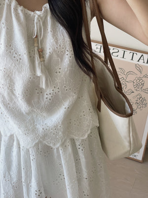 Holiday Eyelet Set / 刺绣抽绳度假套装