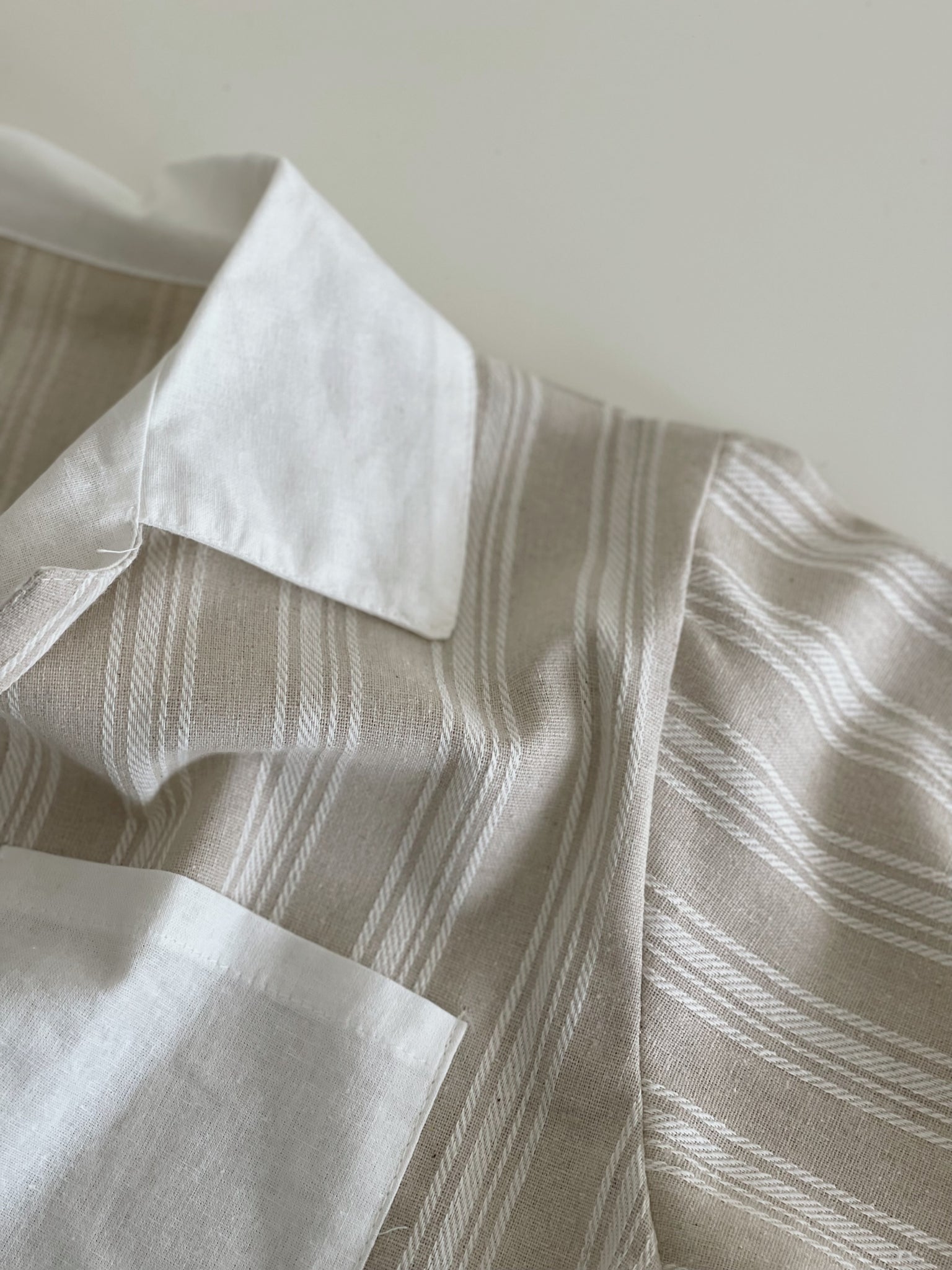 Stripes Linen Crop Shirt / 条纹翻领棉麻短衬