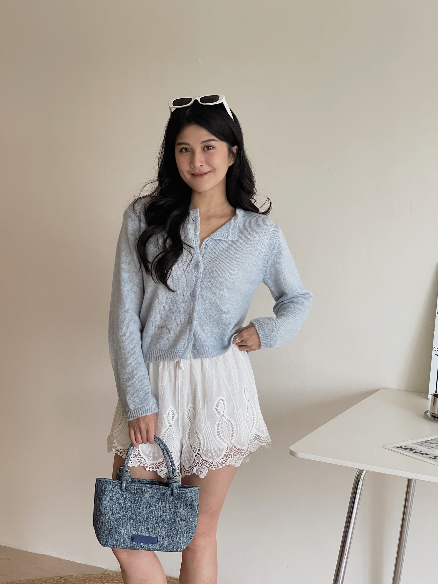 Crochet Lace Hem Shorts / 镂空刺绣短裤