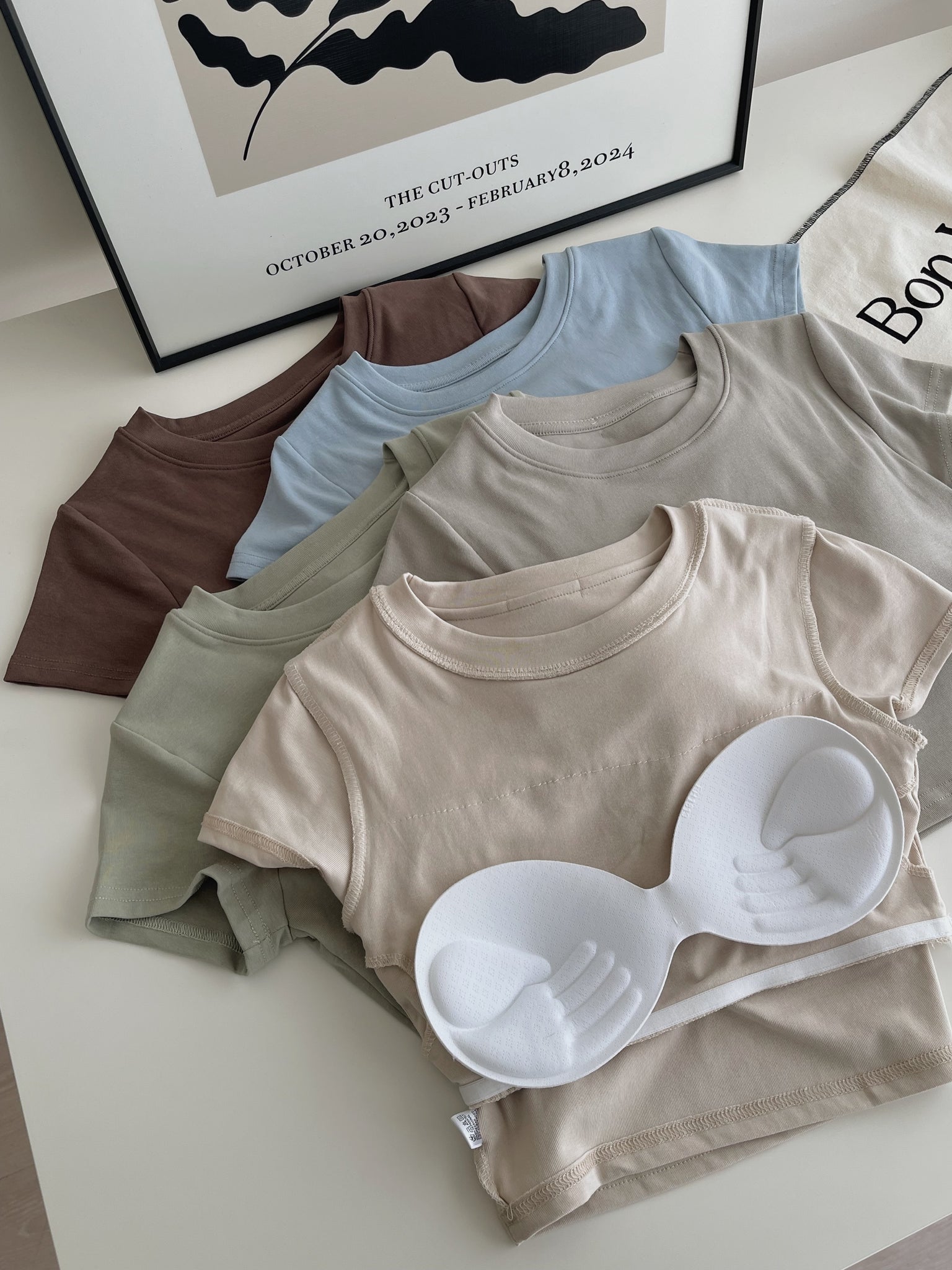 Crop Tee With Removable Pad / 短款T恤自带可拆卸乳胶垫