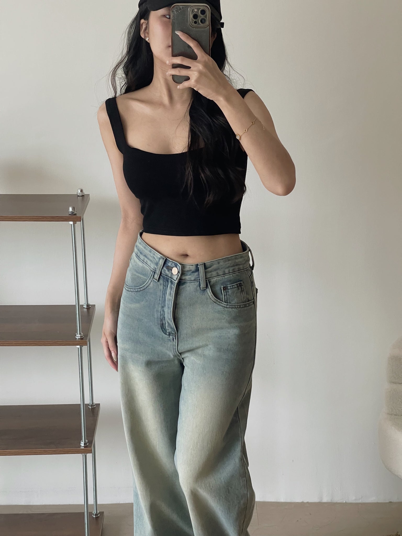 Sleeveless Crop Top With Removable Pad / 大方领遮副乳胸垫背心