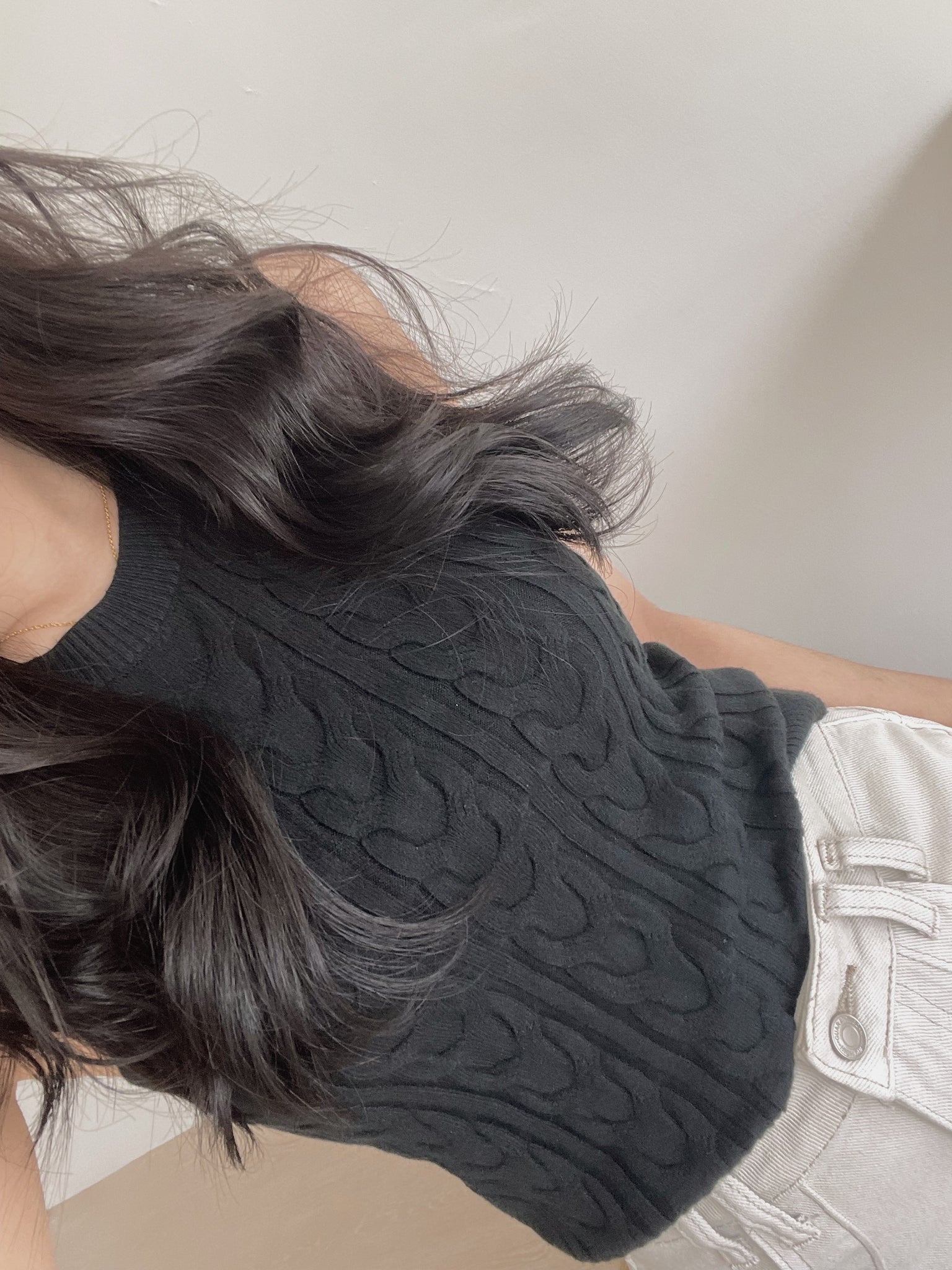 Halterneck Cable Knit Top / 挂脖麻花针织上衣