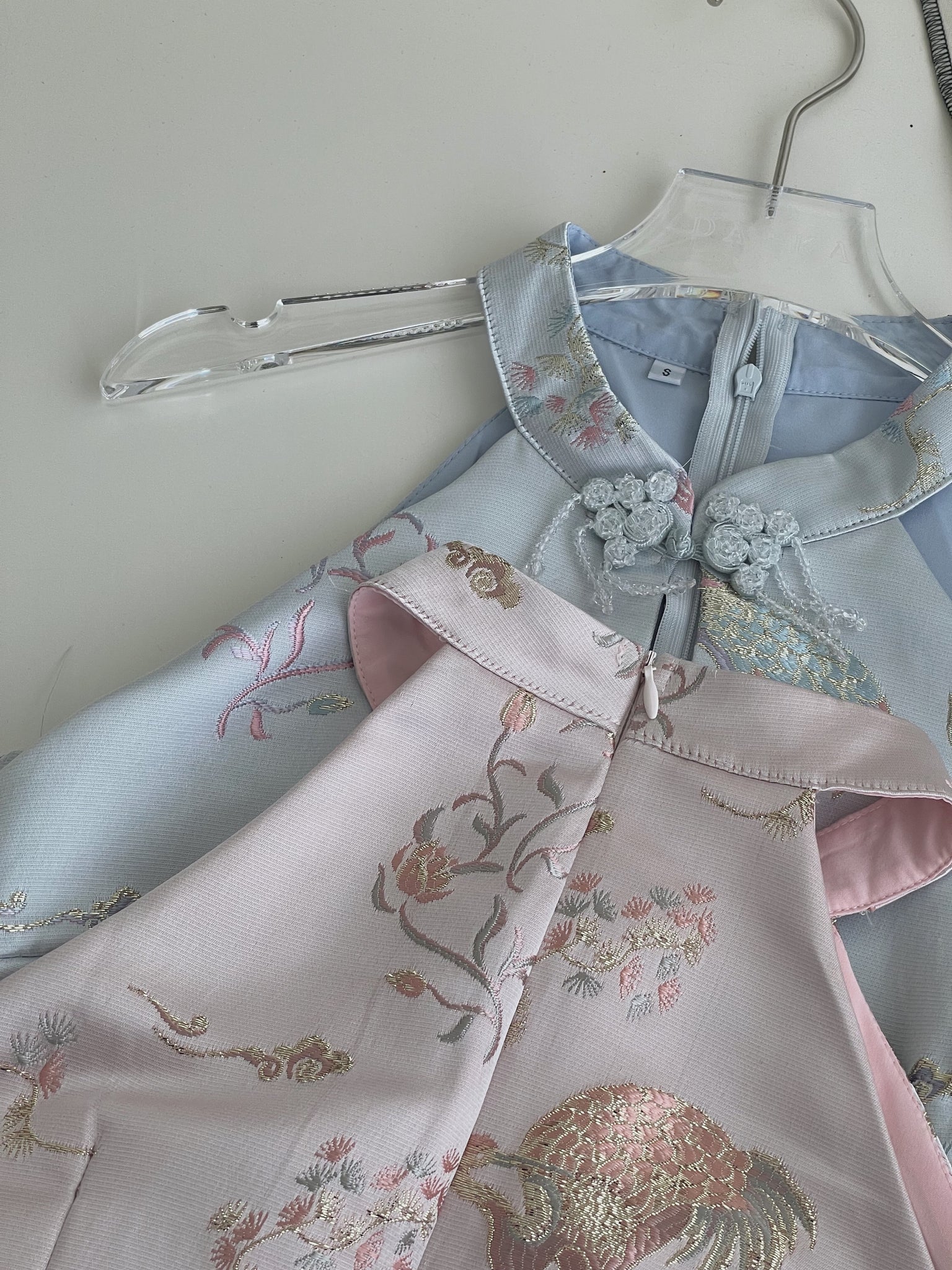 Dreamy Blossom Cheongsam Dress / 绮梦花锦挂脖拼接旗袍裙