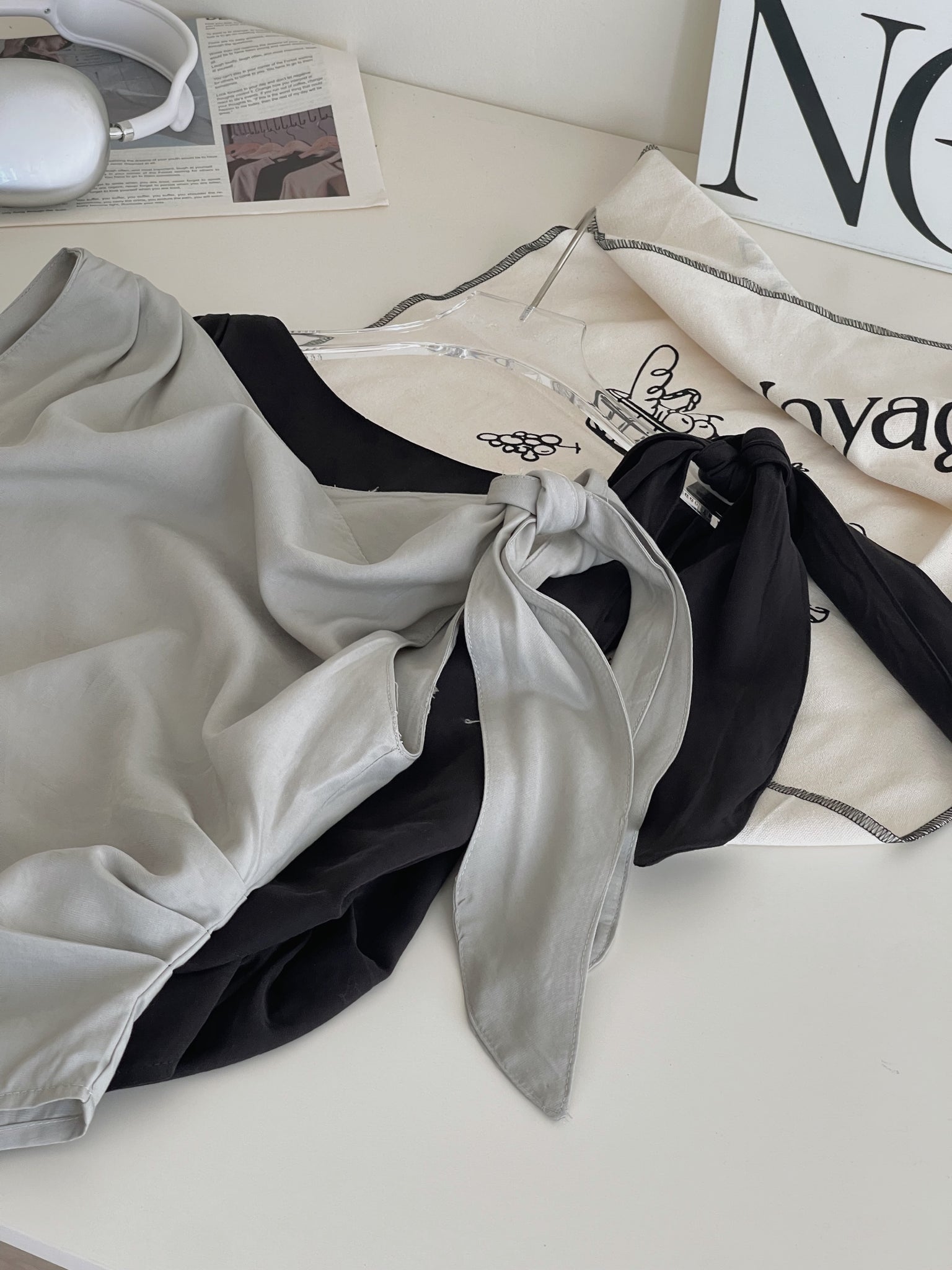 Wide Shoulder Ribbon Top / 宽领单肩系带不规则小衫
