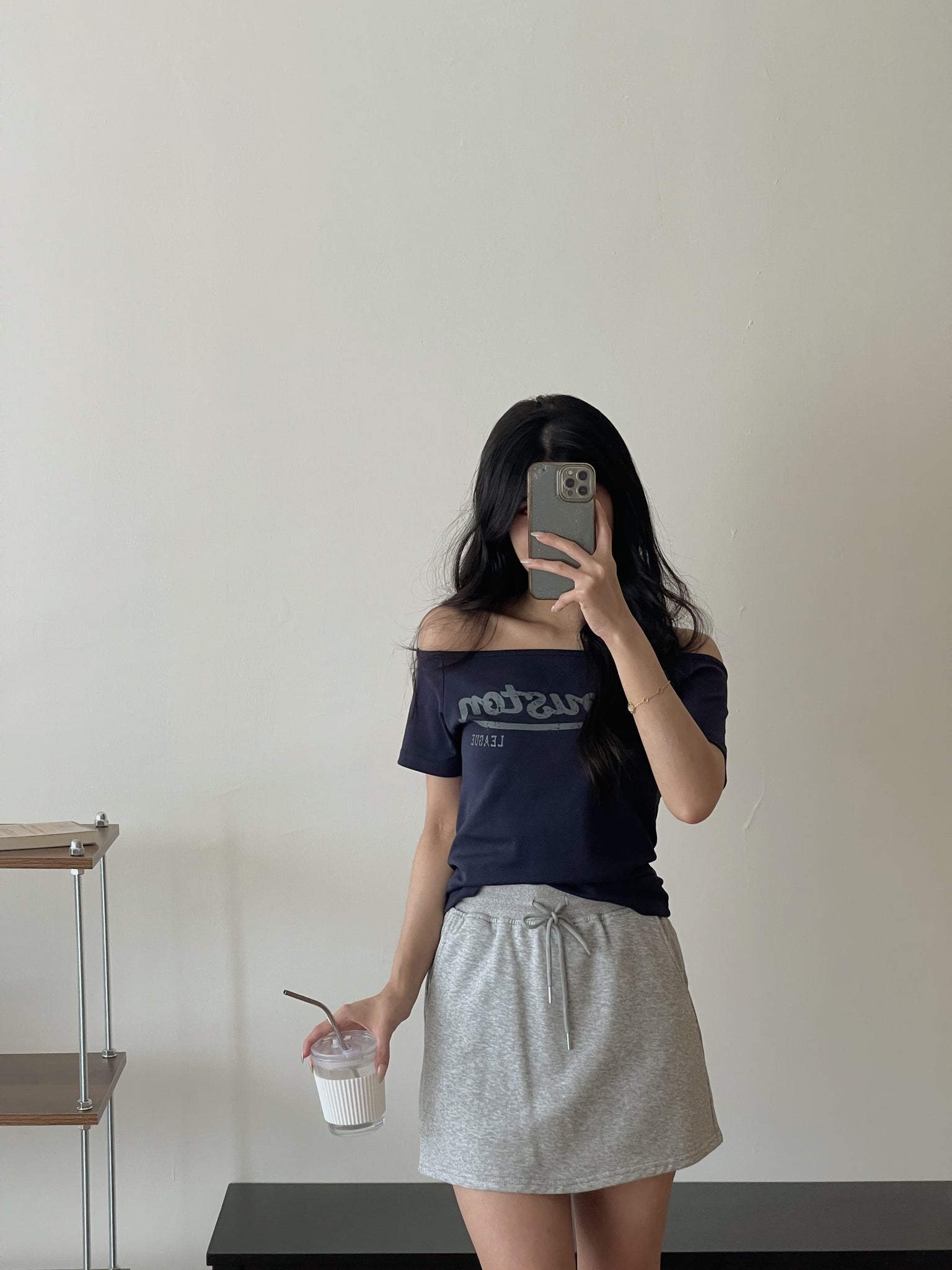 Letter Print  Slanted Shoulder Tee / 美式字母宽肩斜肩T恤