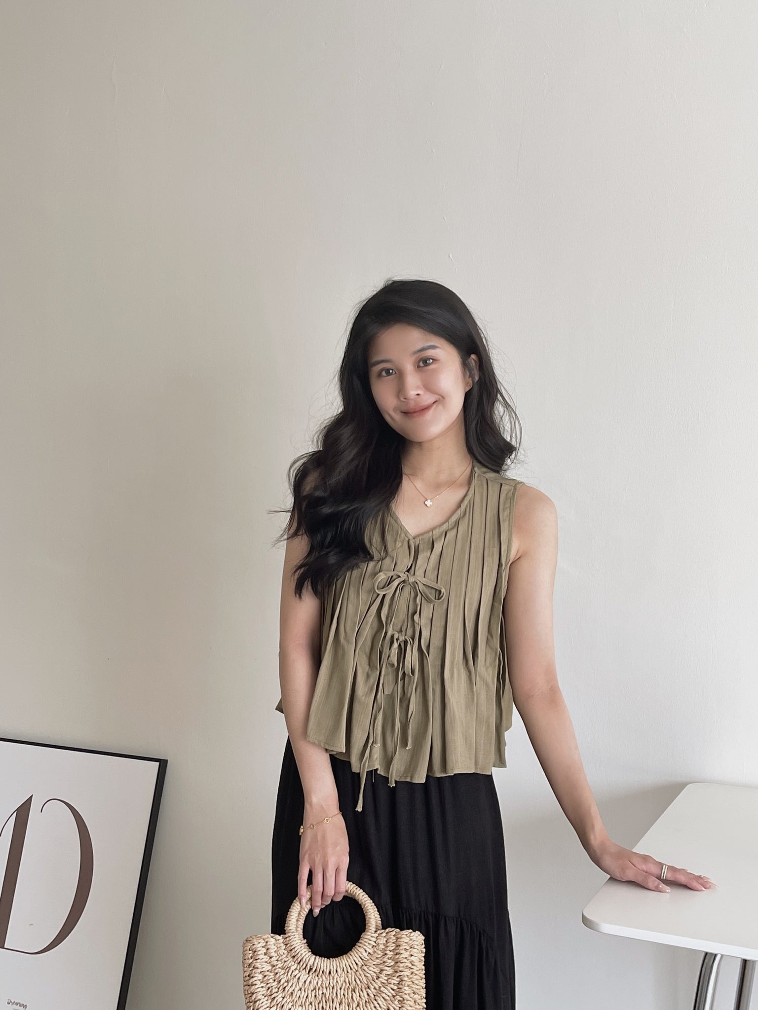 Ribbon Pleated Top / 麻料百褶蝴蝶结上衣