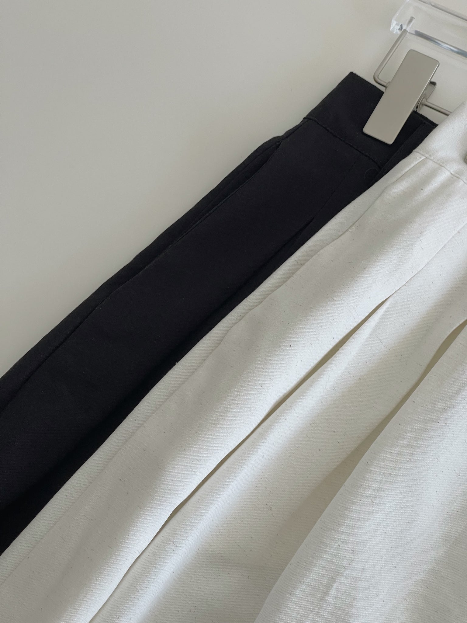 Vera Oblique Minimalist Set / 立体花斜肩阔腿裤套装