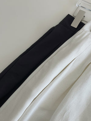 Vera Oblique Minimalist Set / 立体花斜肩阔腿裤套装