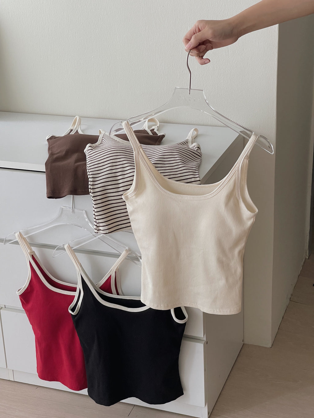 Contrast Trim Padded / 撞色边吊带胸垫背心