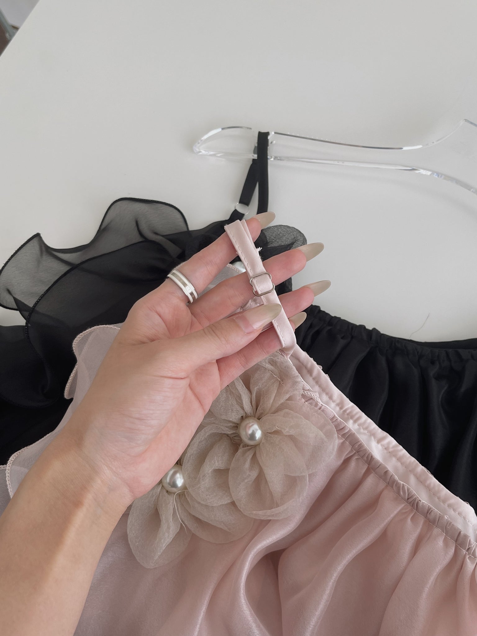 Glowing Tulle Puff Top / 流光纱蓬蓬露肩上衣