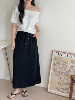 Comfortable Sporty Midi Skirt / 简约舒适半身卫裙