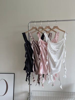 Ruffles Long Strap Top / 荷叶长肩带缎面上衣