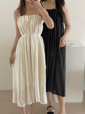 Holiday Pleated Dress / 度假抹胸吊带连衣裙