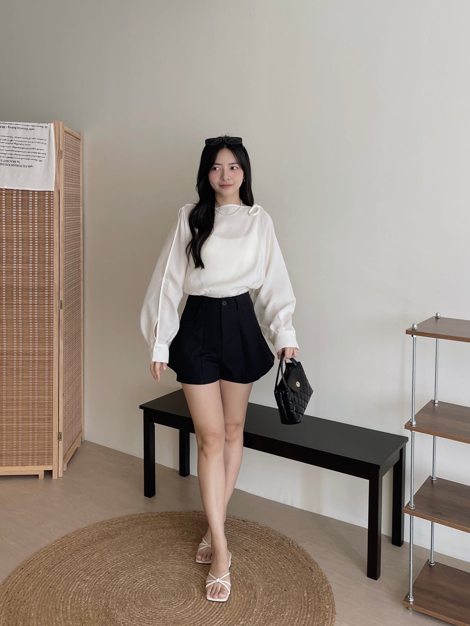 Luminous Chiffon Blouse / 柔光漫纱镂空遮肉小衫