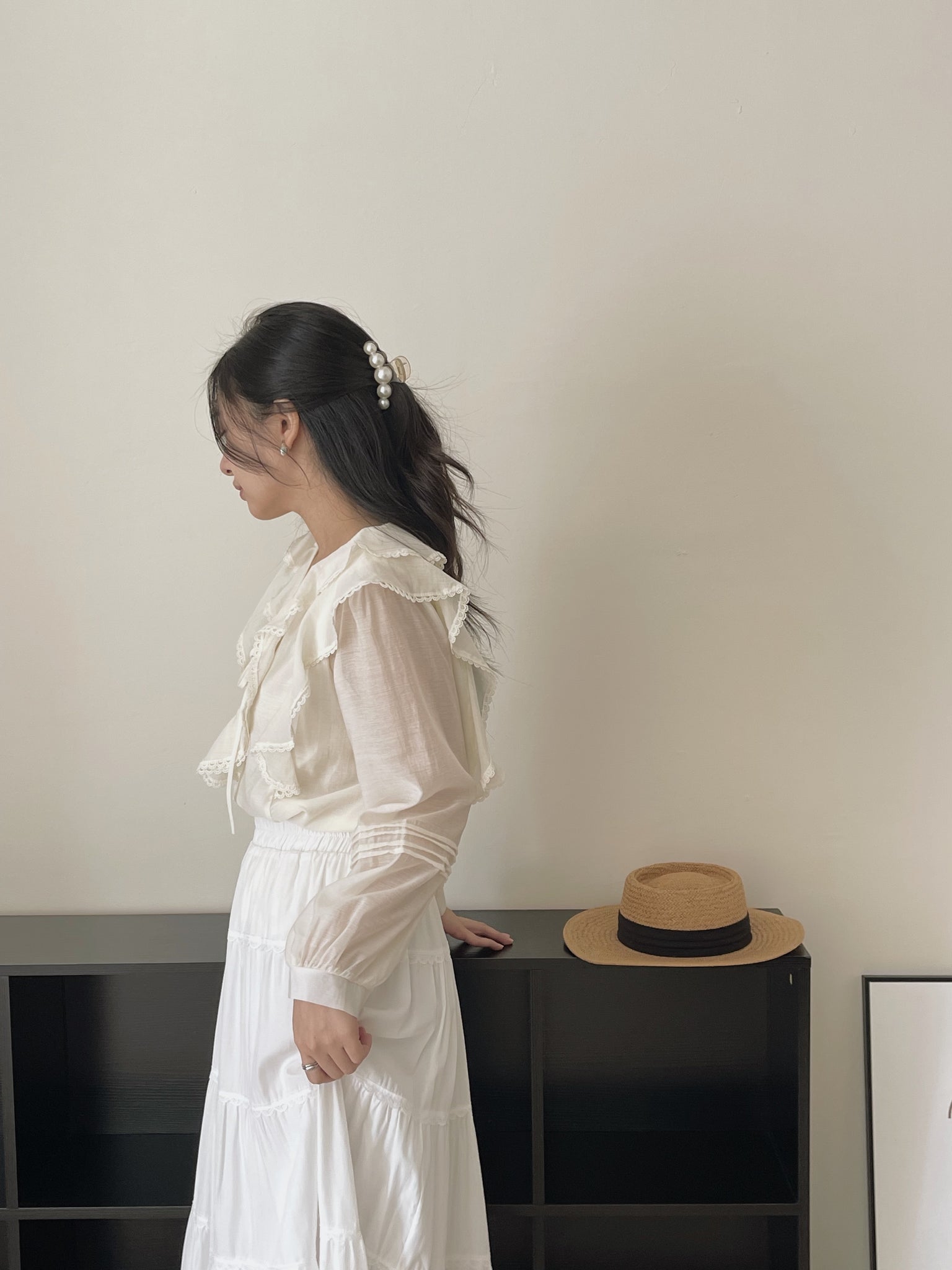 Emmeline Ruffled Blouse / 甜美荷叶衬衣