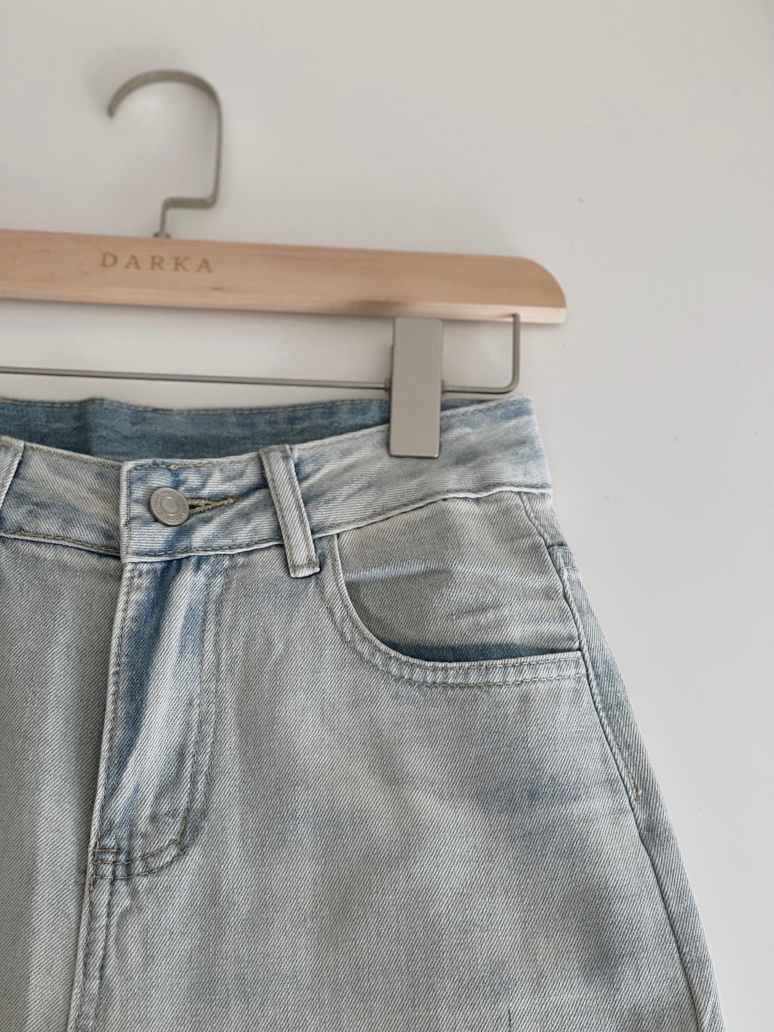 Extra Long Light Washed Jeans / 加长版浅牛仔长裤