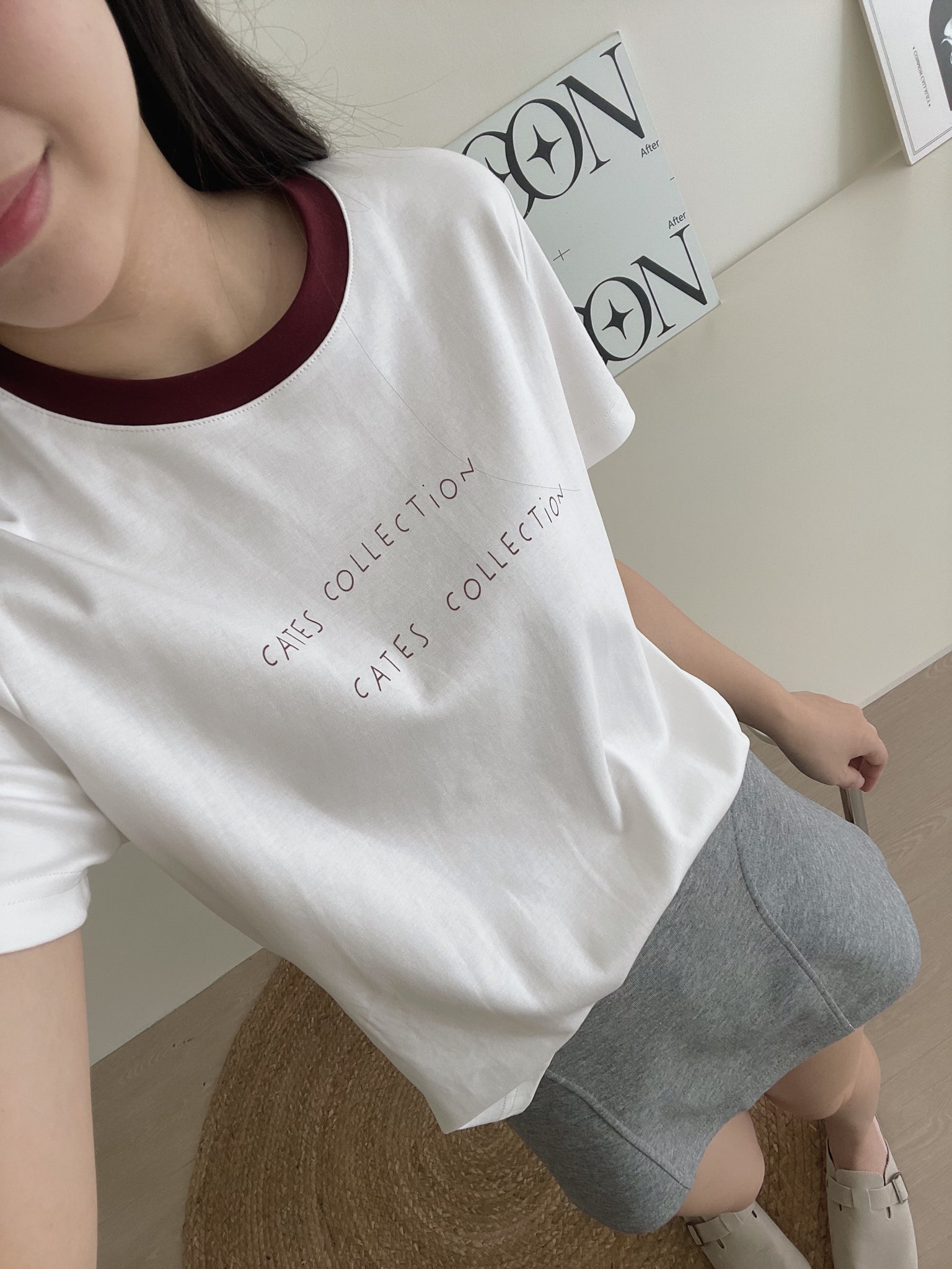 Contrast Neckline Tee / 撞色领口字母T恤
