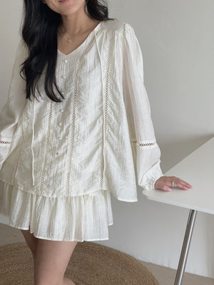 Lyra Ruffle Cloud Set / 甜美镂空编织套装