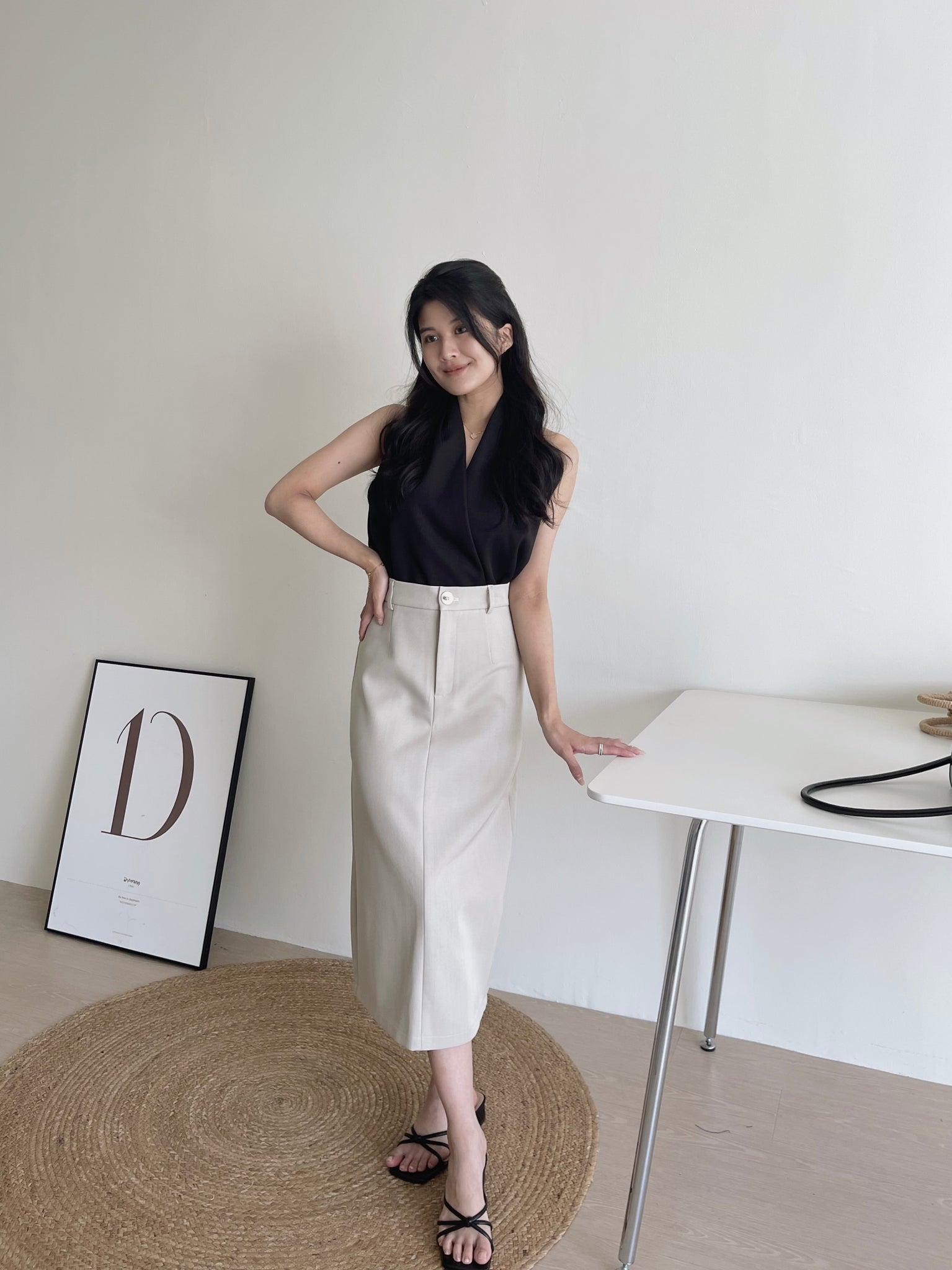 V-Neck Sleeveless Top / 交叉V领通勤上衣