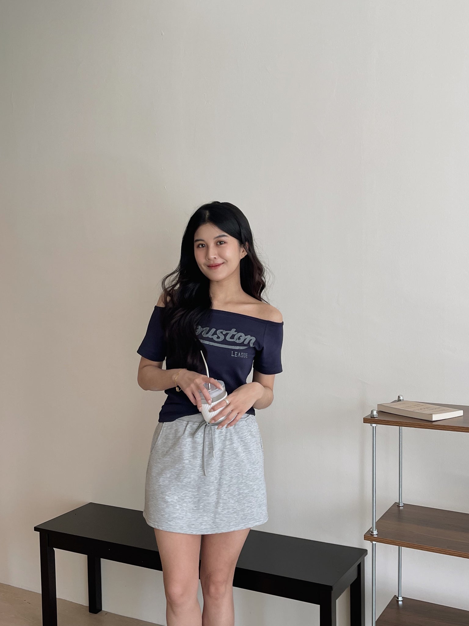 Letter Print  Slanted Shoulder Tee / 美式字母宽肩斜肩T恤