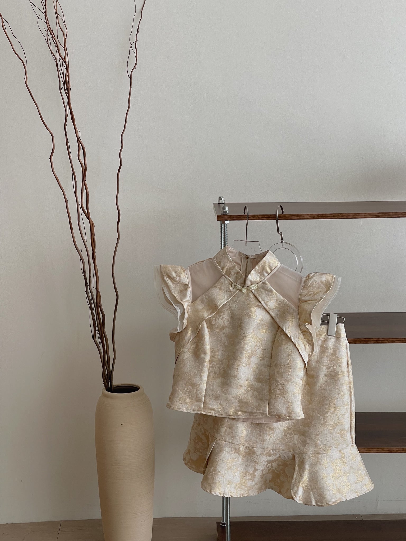 Imperial Grace Qipao Set / 锦霞灿影-盘扣对襟肩纱袖旗袍套装