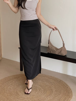 Mannette Extra Long Skirt / 加长版甜酷褶皱修身半裙