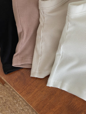 Halterneck Padded Top / 挂脖显锁骨胸垫上衣