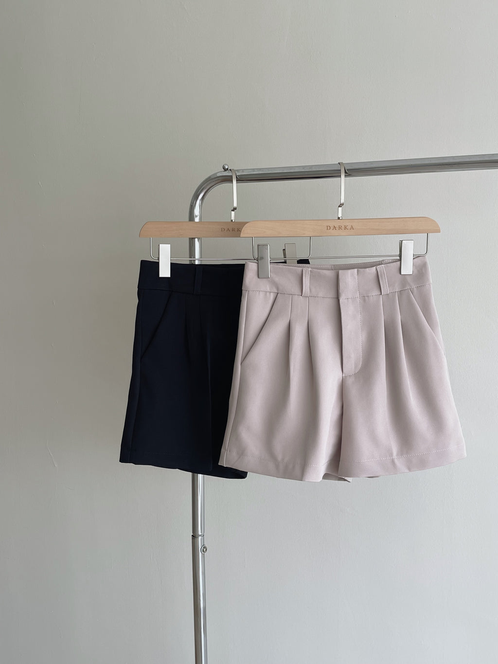 Smart Plain Shorts / 简约款三分短裤