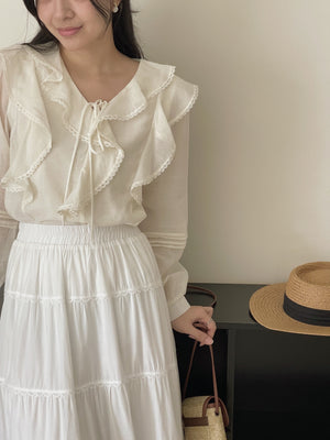 Emmeline Ruffled Blouse / 甜美荷叶衬衣