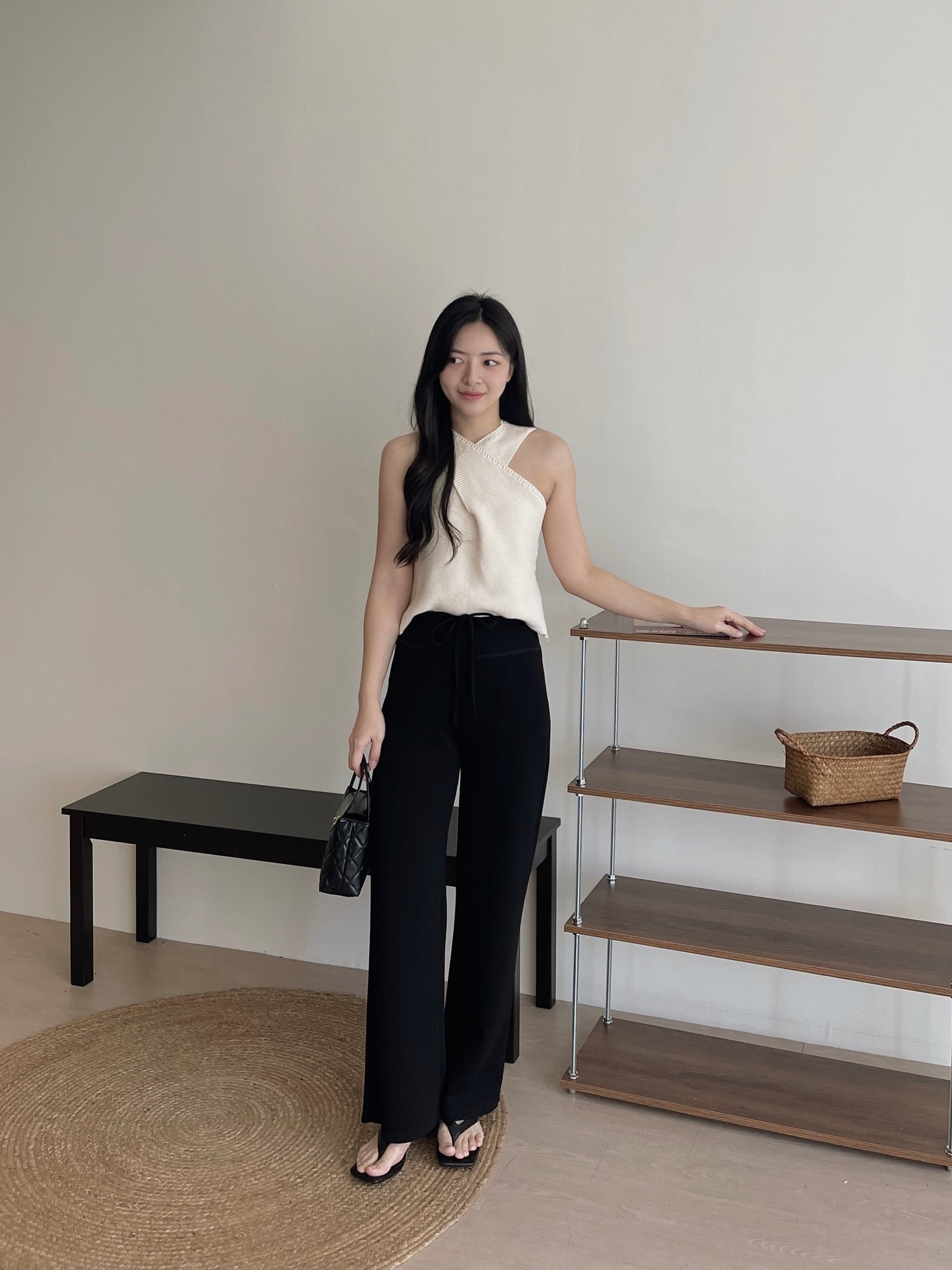 Knitted Cross Halter Top / 气质针织交叉无袖上衣