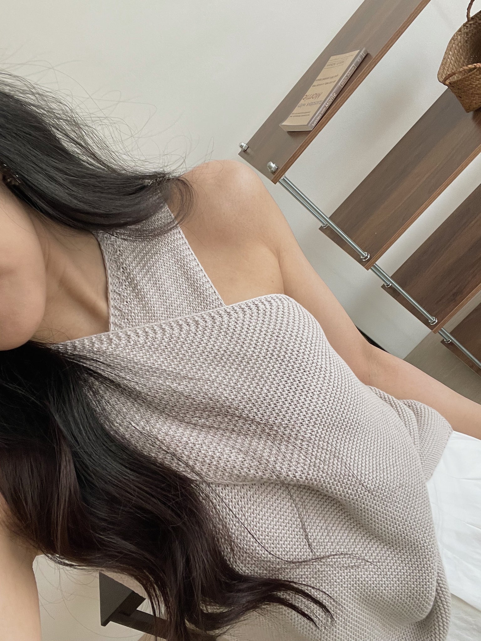 Knitted Cross Halter Top / 气质针织交叉无袖上衣