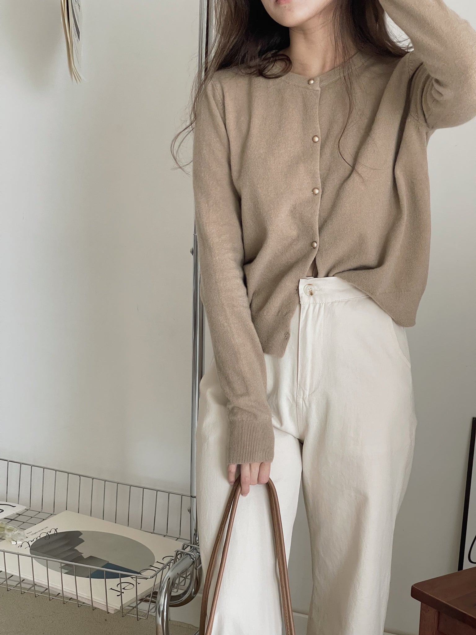Soft Cloud Knit Cardigan / 软糯小金扣针织衫