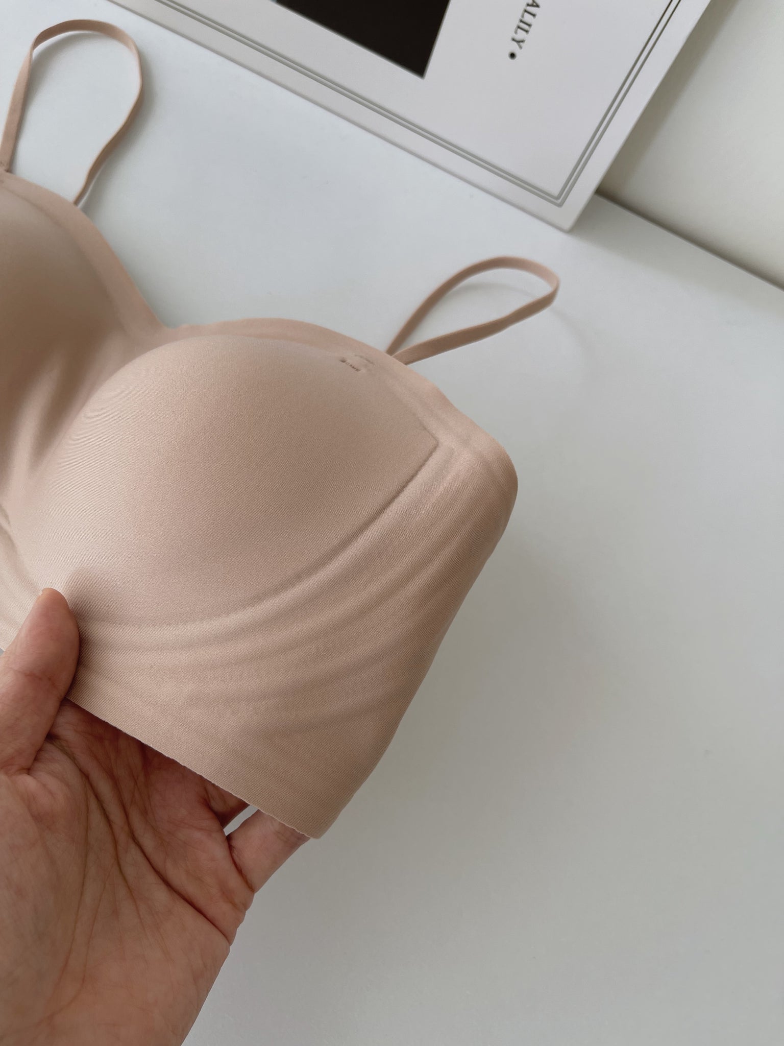 Foundation Snug Tube Bra / 粉底液超服贴抹胸内衣