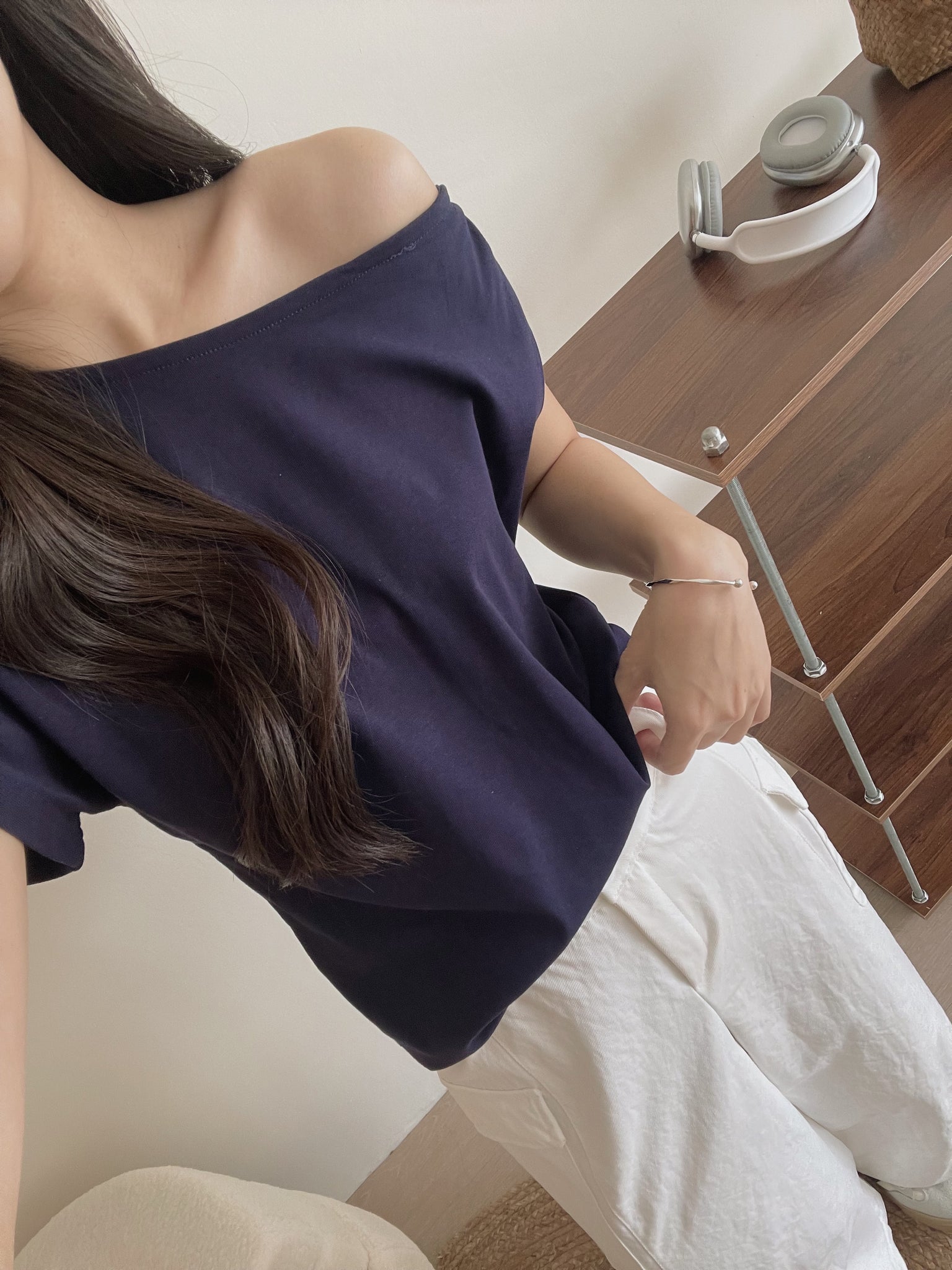 Knot Sleeve Casual Tee / 露锁骨显瘦扭结斜领T恤