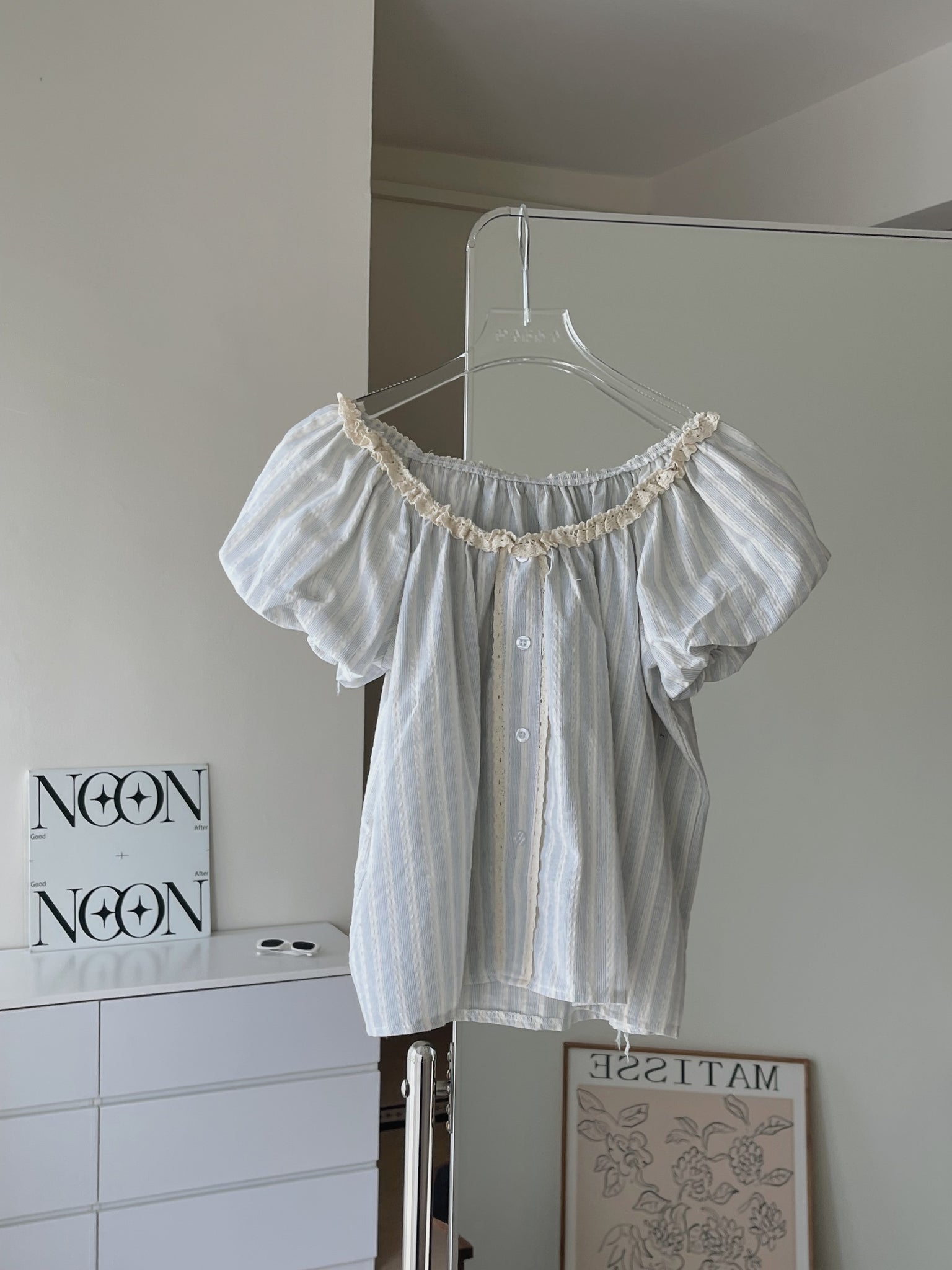 Airy Strip Puff Blouse / 泡泡袖条纹上衣