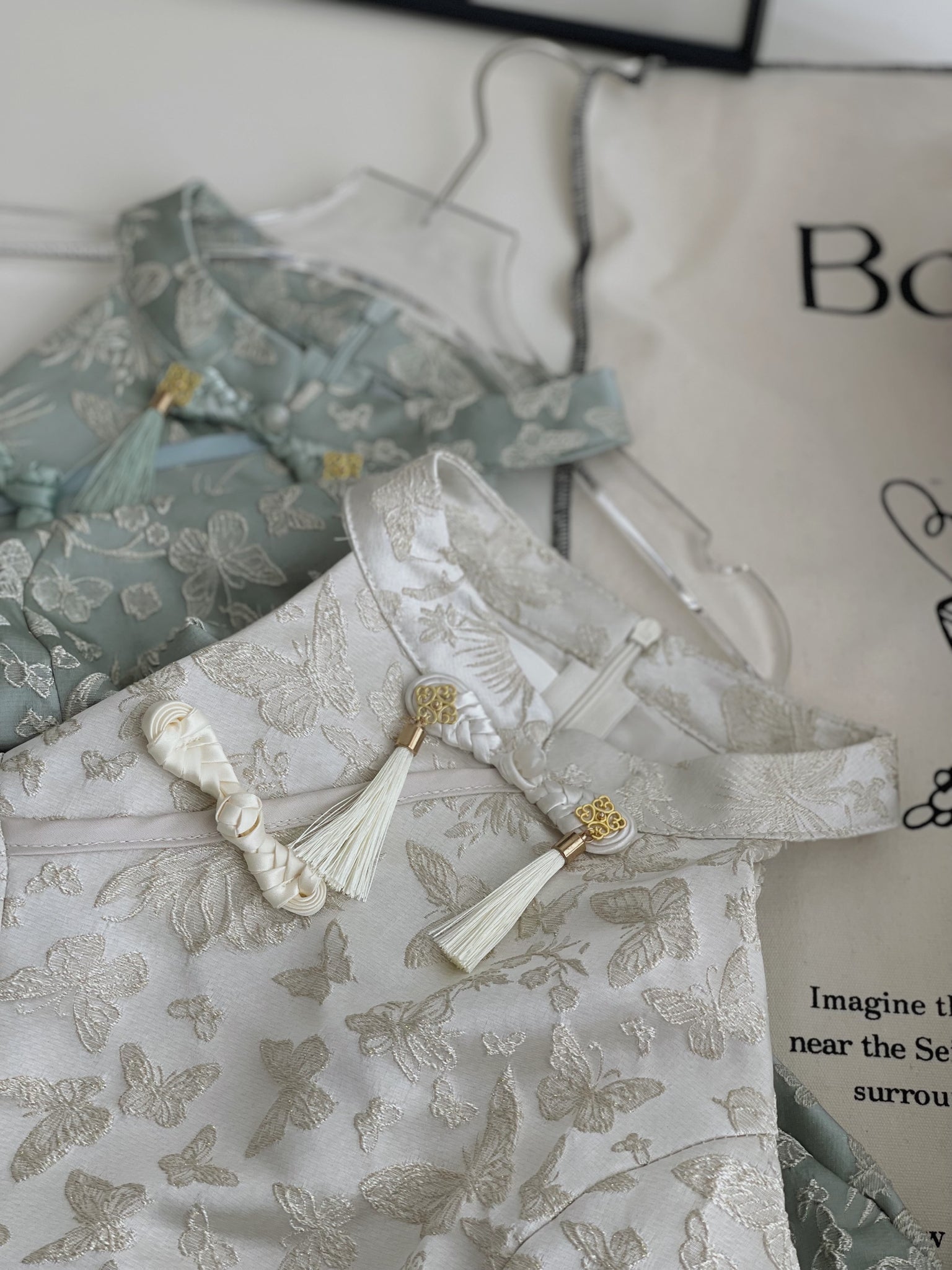 Carlin Emboss Jacquard Jumpsuit Dress / 【花影仙蝶】浮雕提花连体旗袍