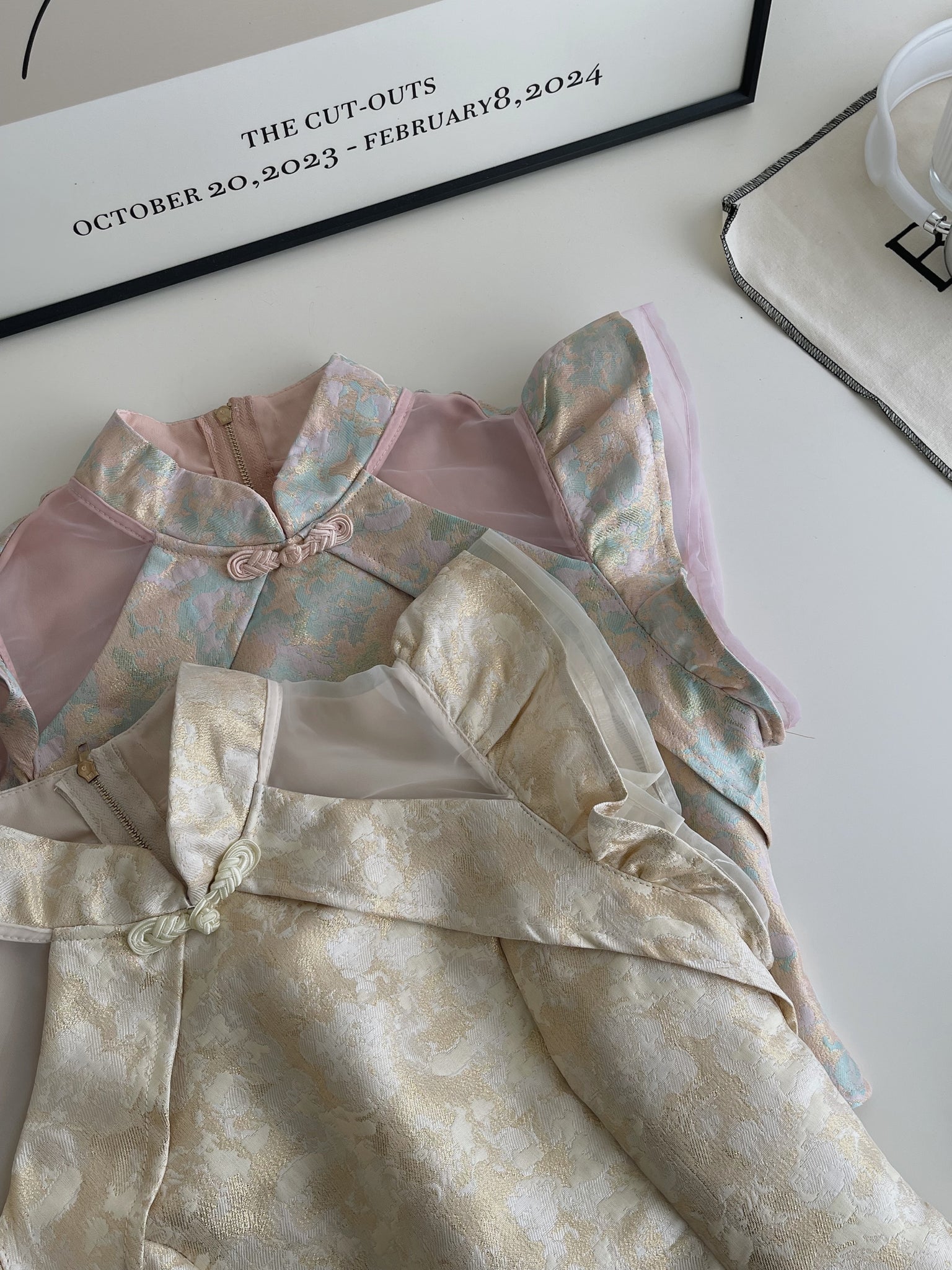 Imperial Grace Qipao Set / 锦霞灿影-盘扣对襟肩纱袖旗袍套装