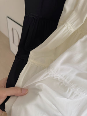 Lace Trim Midi Skirt / 蕾丝边半身长裙