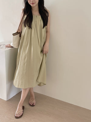 Holiday Pleated Dress / 度假抹胸吊带连衣裙