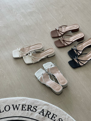 Dolly Low Heels Sandals / 百搭方头低跟凉鞋