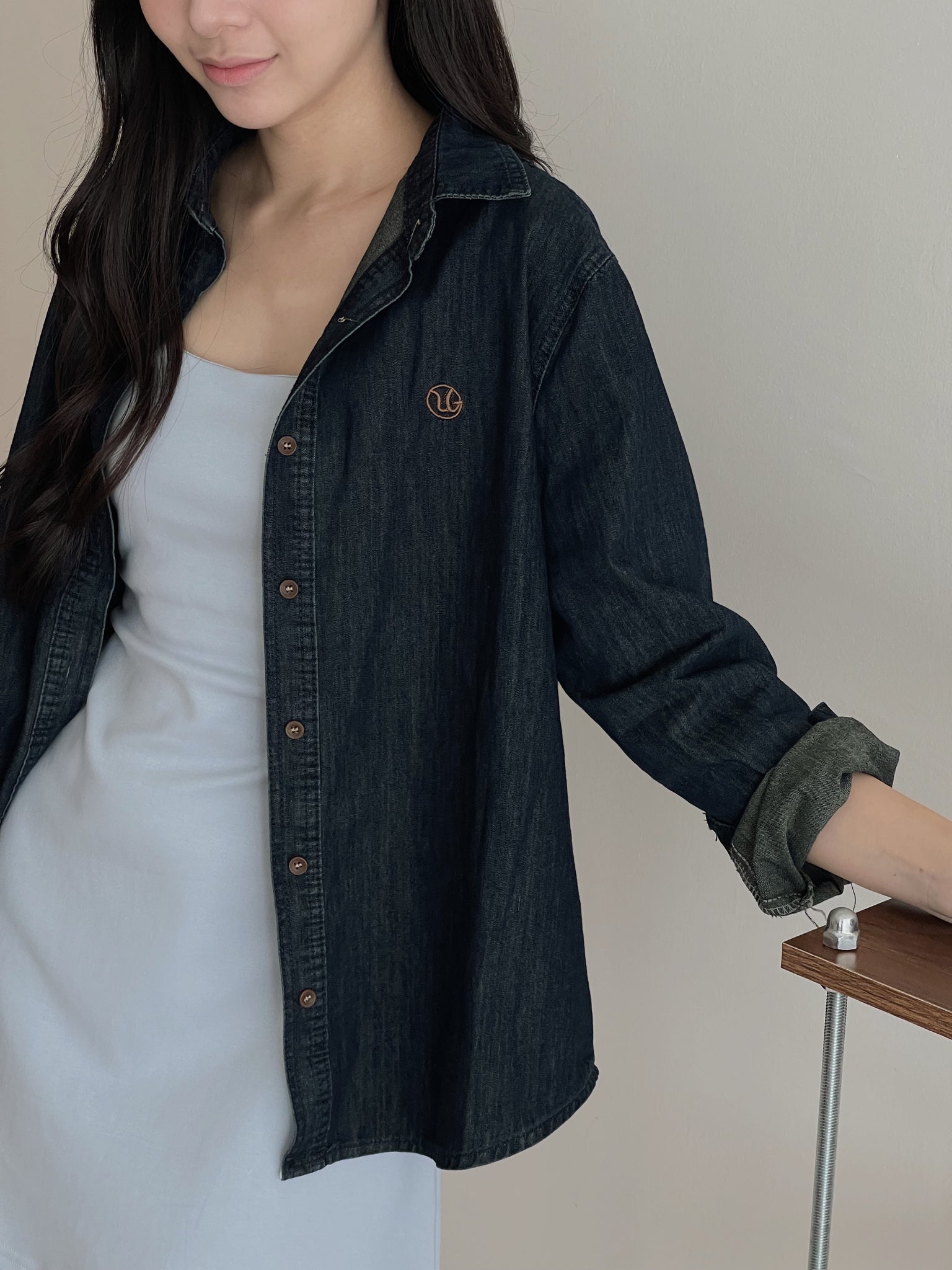 Vintage Blue Denim Shirt / 刺绣复古蓝牛仔衬衫