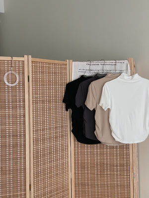 Pendant Mock Neck Top / 小吊坠半高领打底上衣