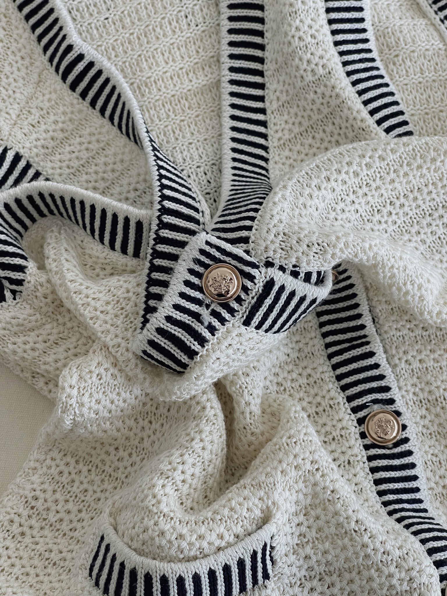 Crochet Button Down Vest / 小香风针织背心小衫