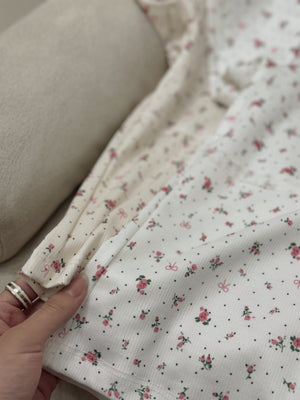 Floral Vneck Top / 小碎花尖领上衣