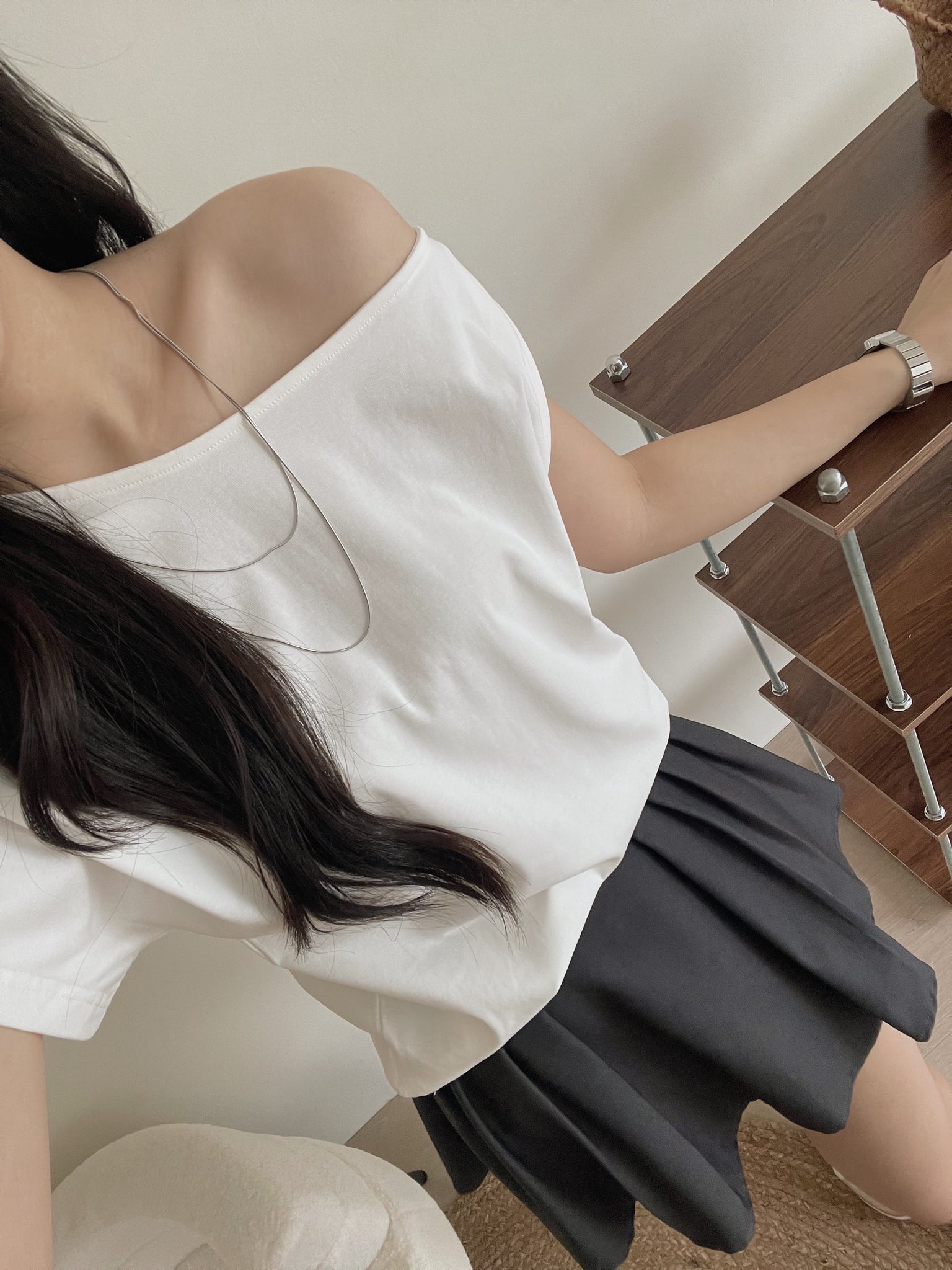 Knot Sleeve Casual Tee / 露锁骨显瘦扭结斜领T恤