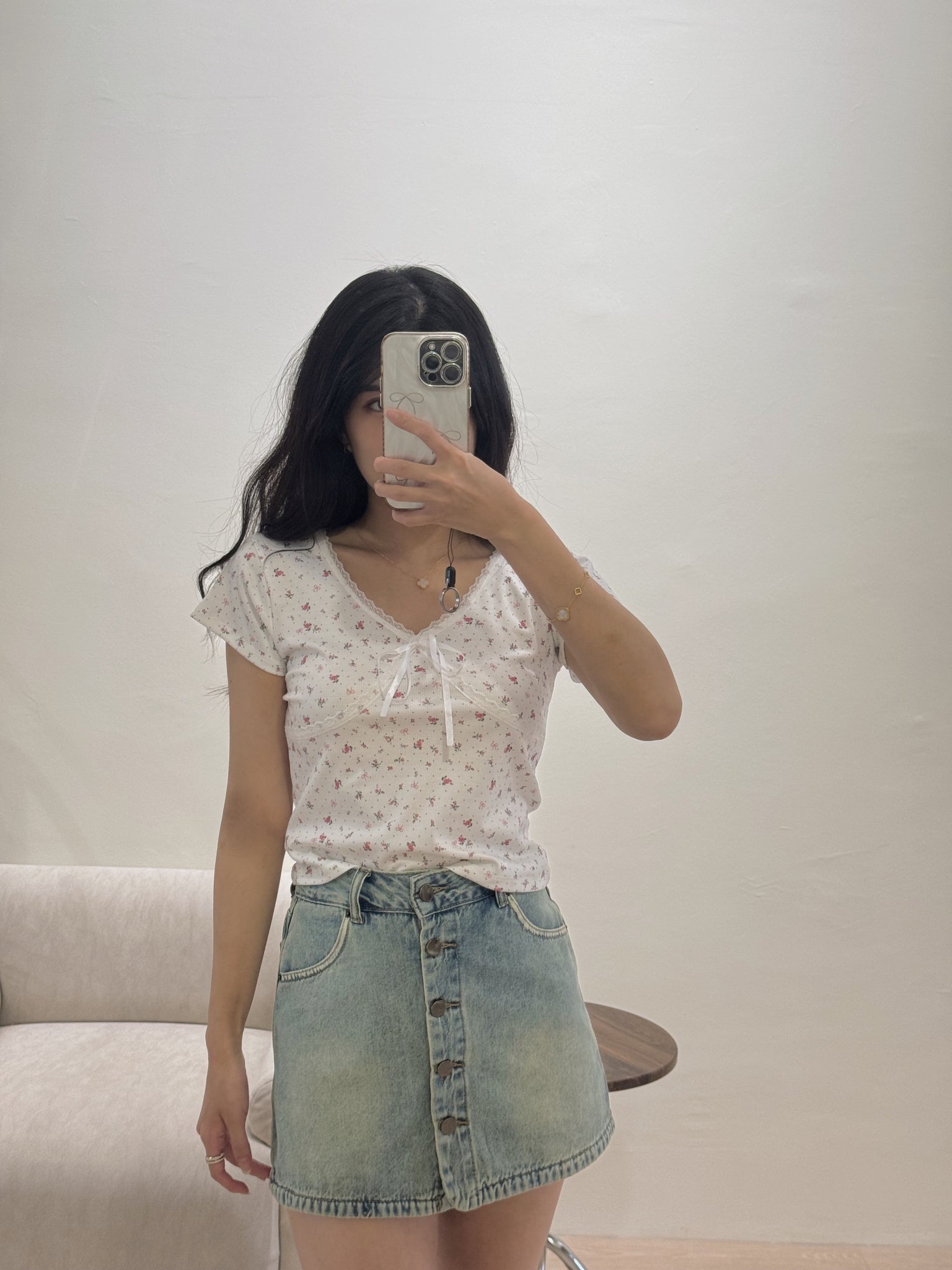 Floral Vneck Top / 小碎花尖领上衣