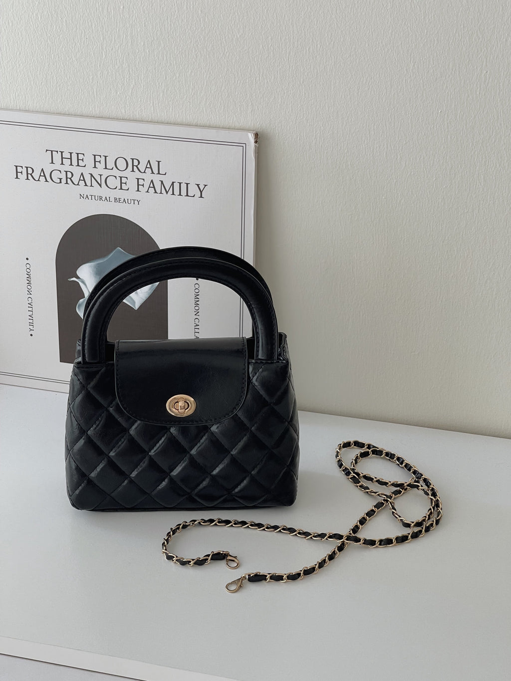 Classic Quilted Handbag / 菱格手拎斜挎包