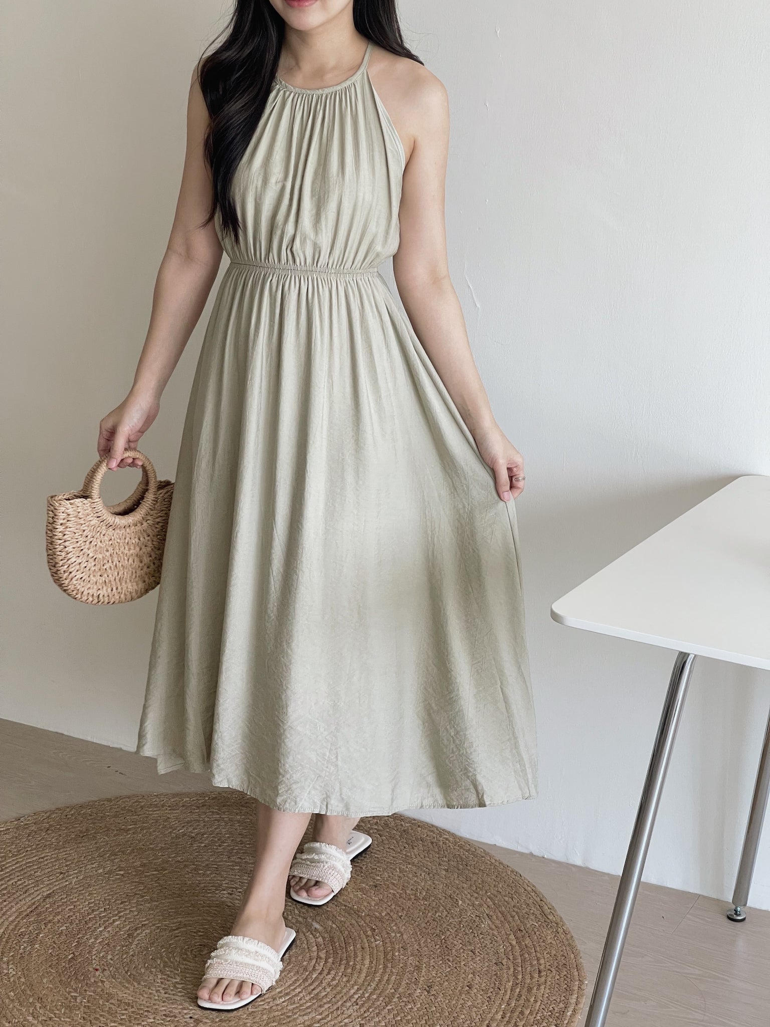 Avril Halterneck Dress / 挂脖后腰镂空长裙